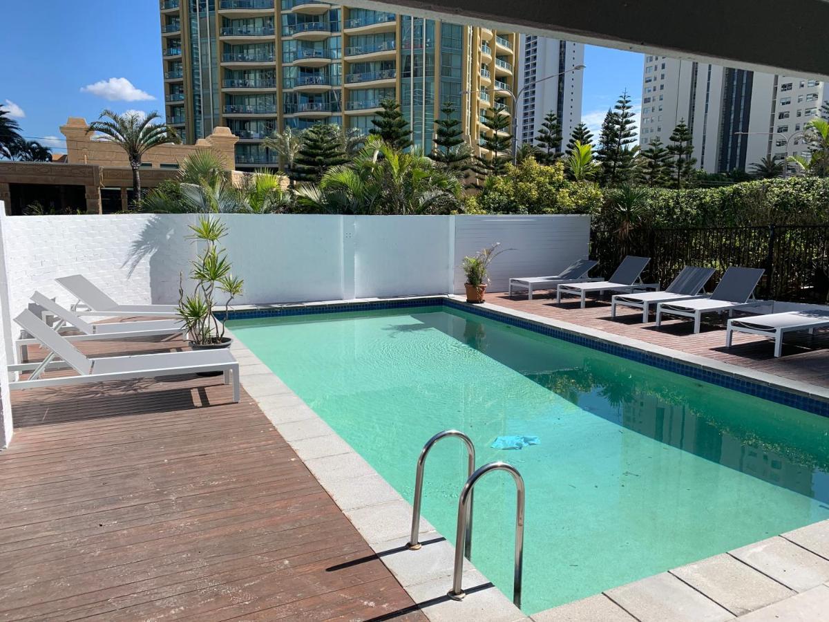 Aussie Dream Hostel Голд-Кост Екстер'єр фото